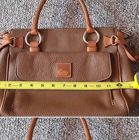 Purses - Picture 2 of 8